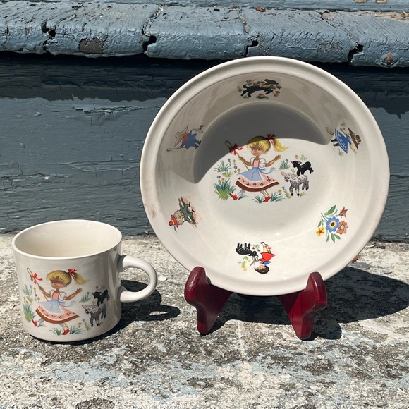 Charming Children's Dinnerware Set - White with Colorful Illustrations - Picture 1 of 14